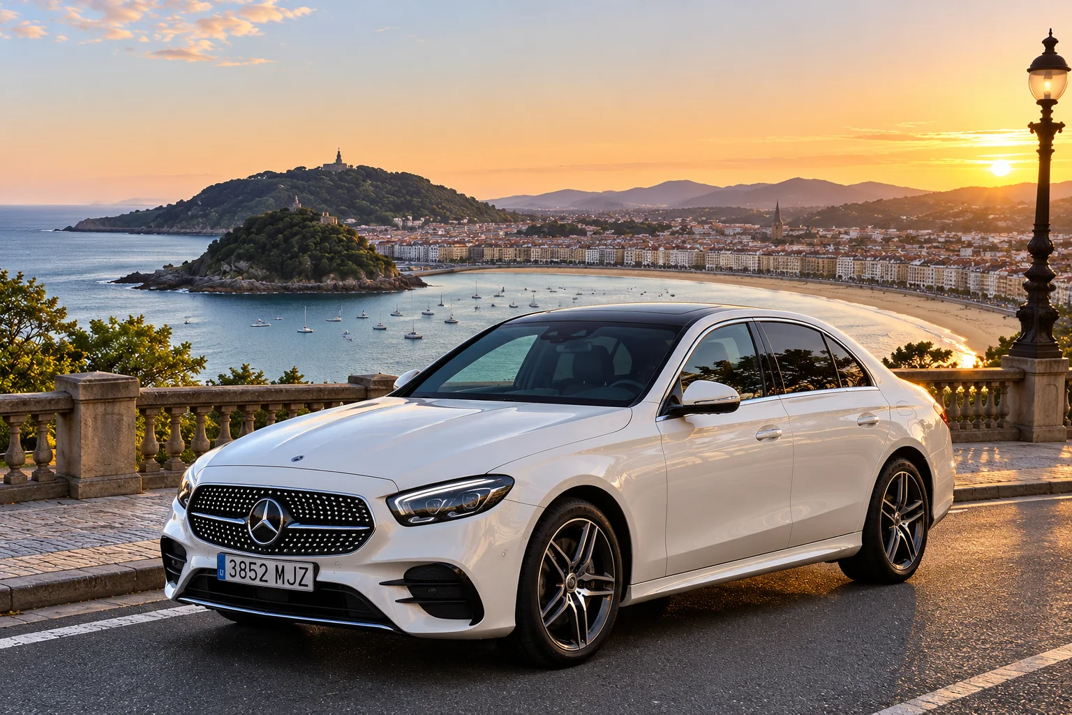 Mercedes Clase E blanco con San Sebastián de fondo; imagen ilustrativa
